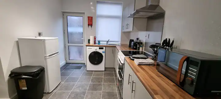 52 Warwick Street — photo 10